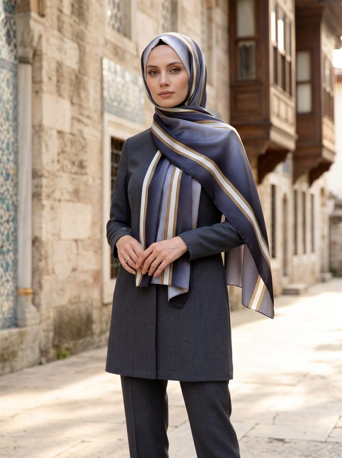 %100 Saf İpek Şal İnce Saten Vual Dokuma Şerit Desenli Siyah - Gümüş Renkli 90x210 Şal