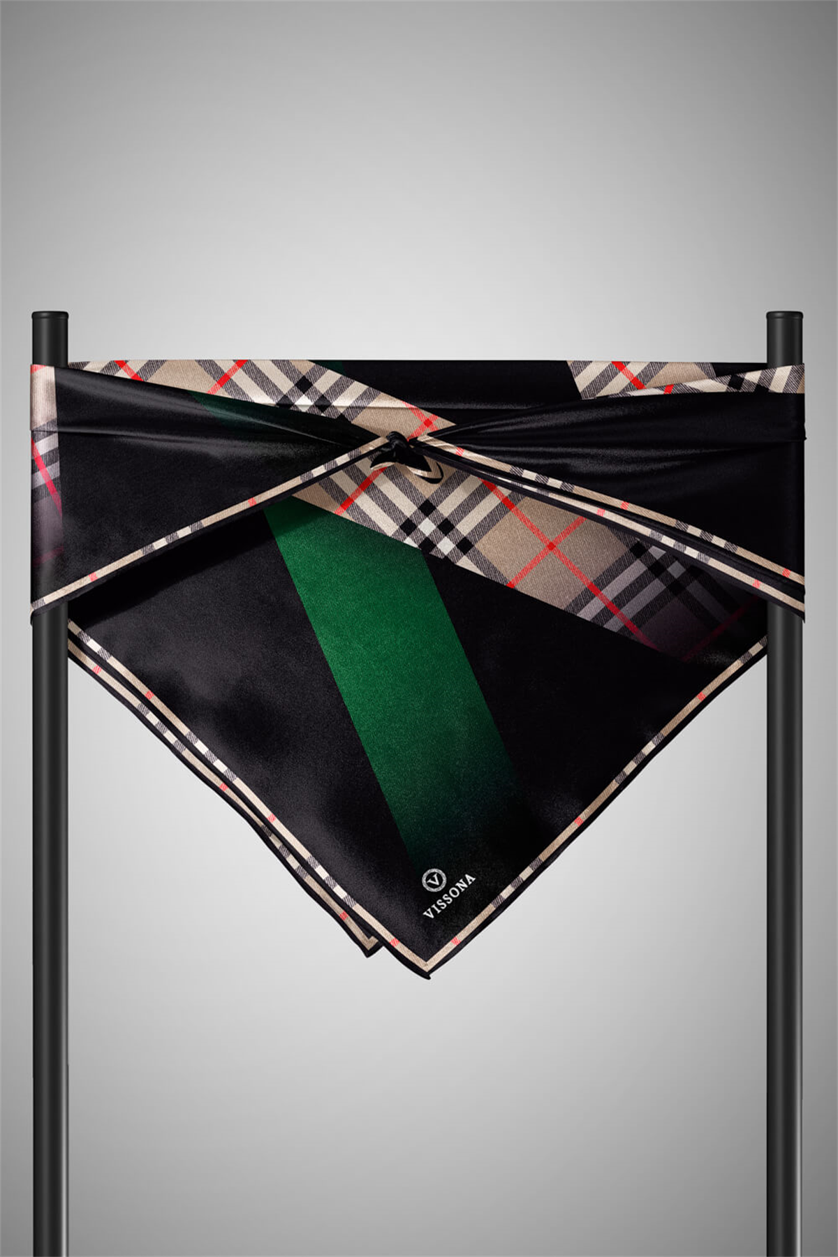 % 57 İPEK % 43 VİSKON Twill İpek Ekose Desenli Zümrüt Yeşili - Siyah Renkli 90x90 Eşarp Dikim Şekli : El Dikişi