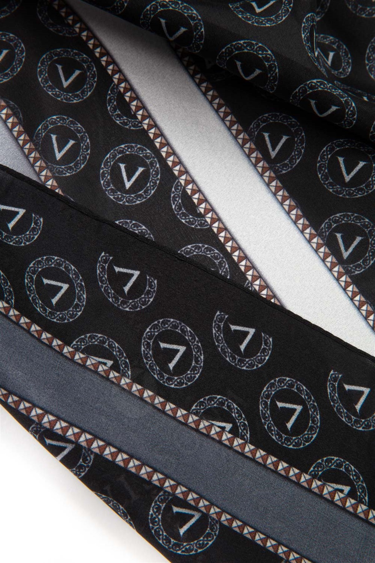 %100 Saf İpek Şal İnce Saten Vual Dokuma Monogram Desenli Siyah - Gri Renkli 90x210 Şal