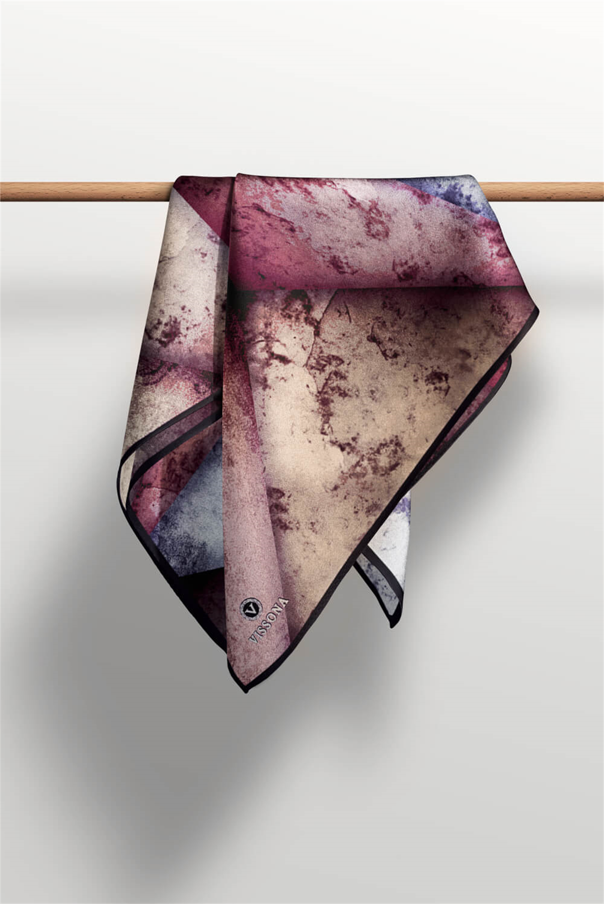 % 57 İPEK % 43 VİSKON Twill İpek Dokulu Ve Geometrik Desenli Pudra - Gri Renkli 90x90 Eşarp Dikim Şekli : El Dikişi