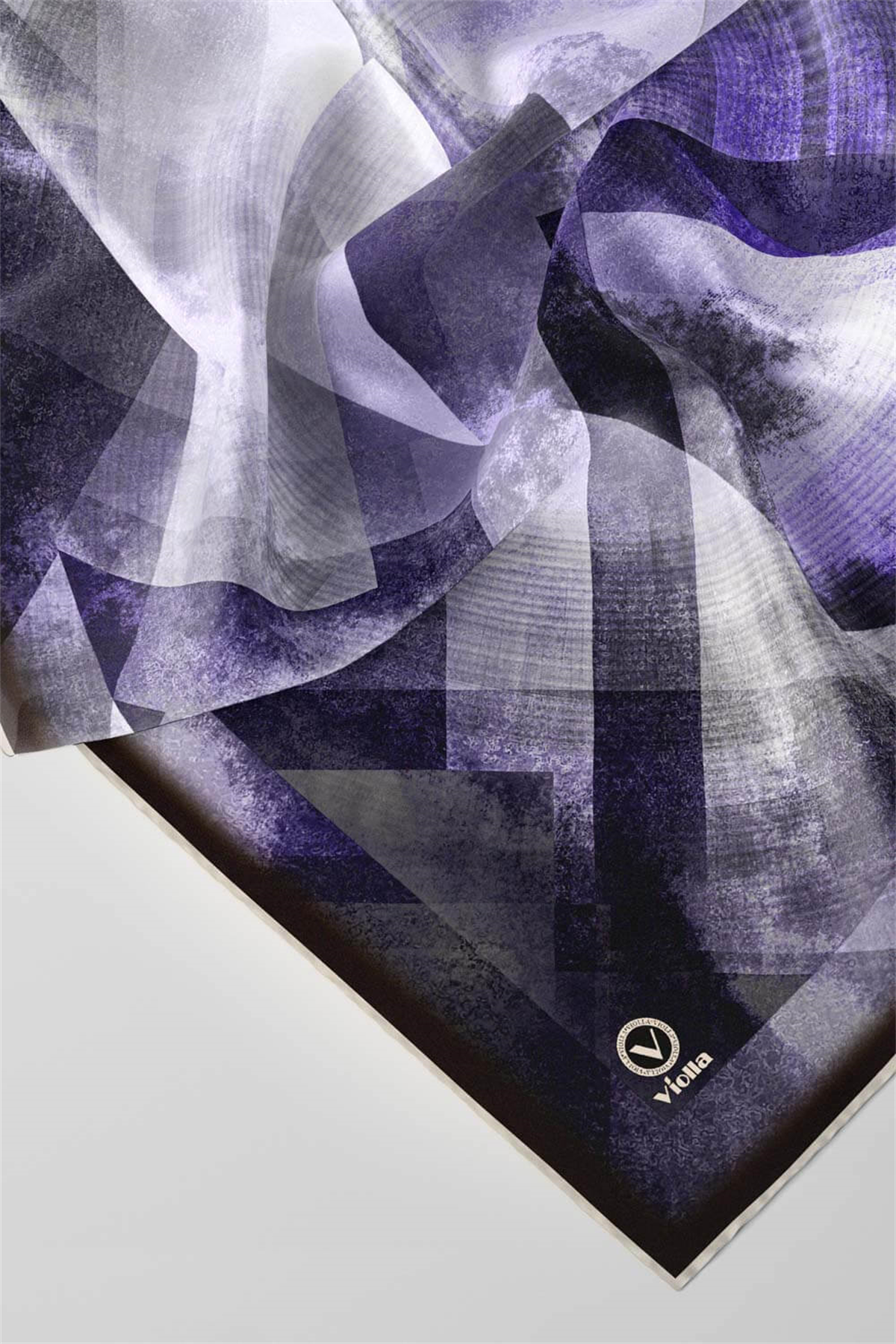Twill Batik Desenli Mor Renkli 90x90 Eşarp (İpek İçermez) Dikim Şekli : El Dikişi