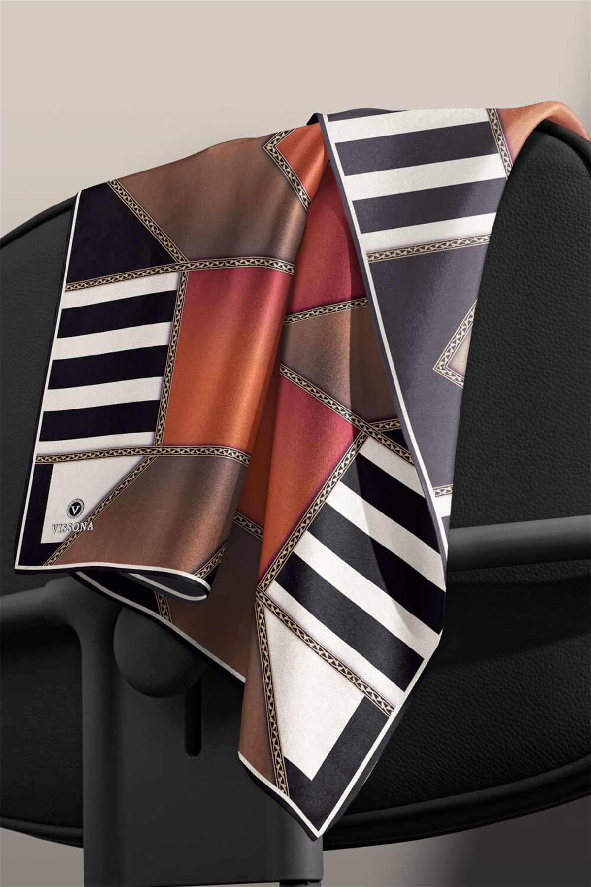 %100 Twill İpek Geometrik Desenli Taba - Vizon Renkli 90x90 Eşarp Dikim Şekli : El Dikişi