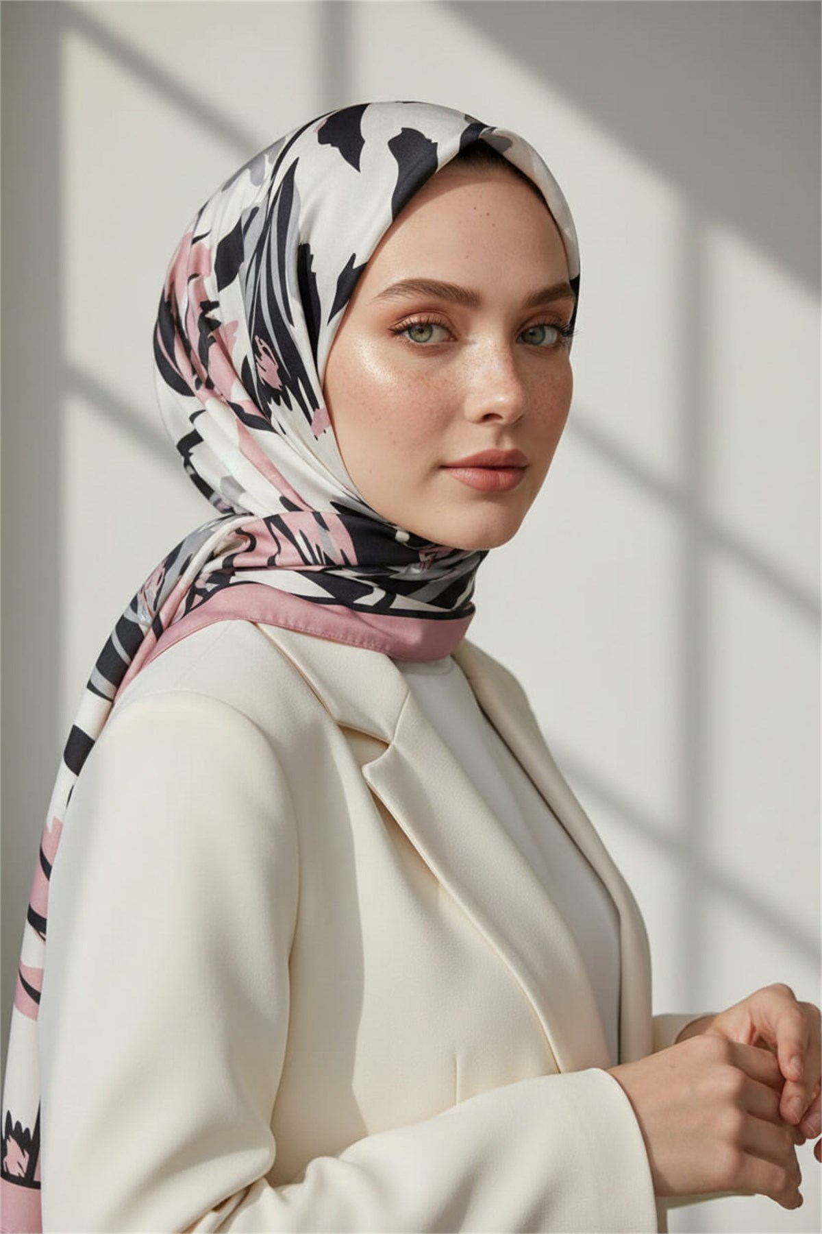 KREP YAPRAK DESENLİ PUDRA RENKLİ 75X195 KIRIŞMAZ ŞAL