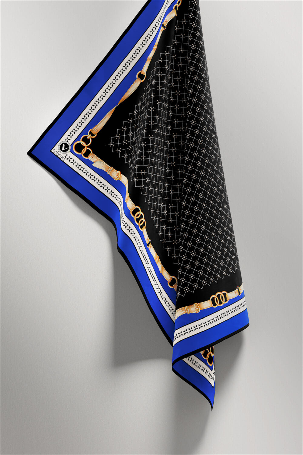 Twill Kemerli ve Çıtır Motifli Desenli Saks Renkli 90x90 Eşarp (İpek İçermez) Dikim Şekli : El Dikişi