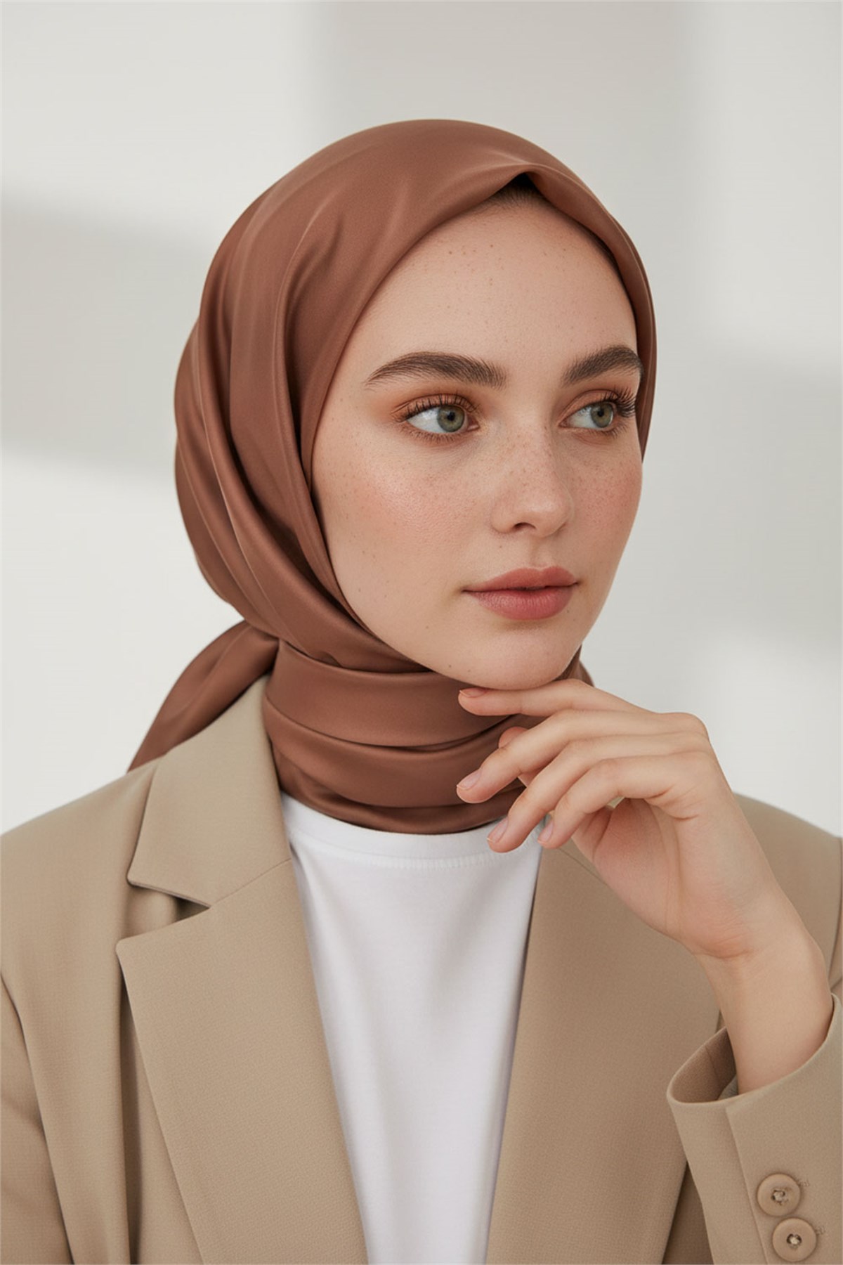 %100 Saf İpek Twill Eşarp 90x90 – Düz Renk, Kaymayan Tok Dokulu, El Dikişli