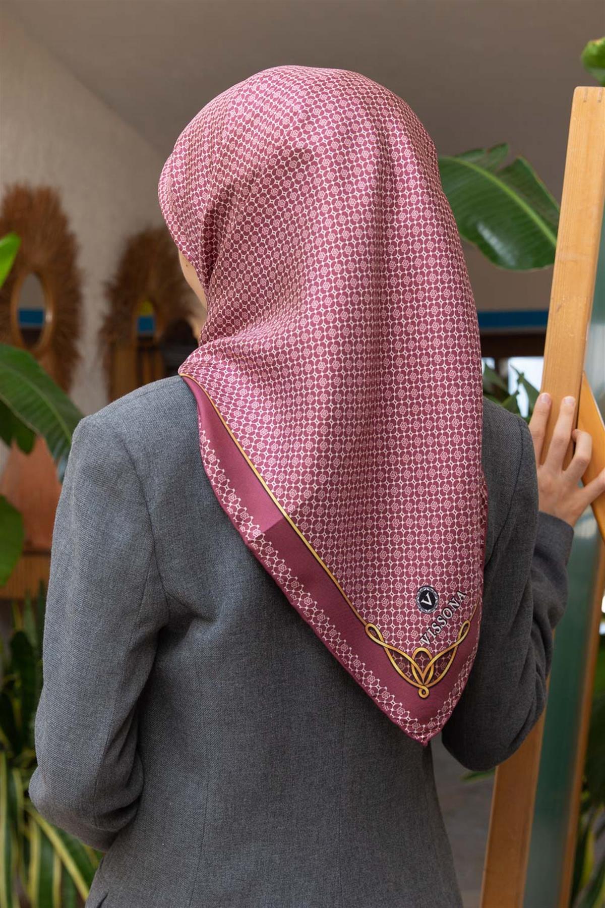 %100 Twill İpek Minik Motif Desenli Gül Kurusu - Krem Renkli 90x90 Eşarp Dikim Şekli : El Dikişi