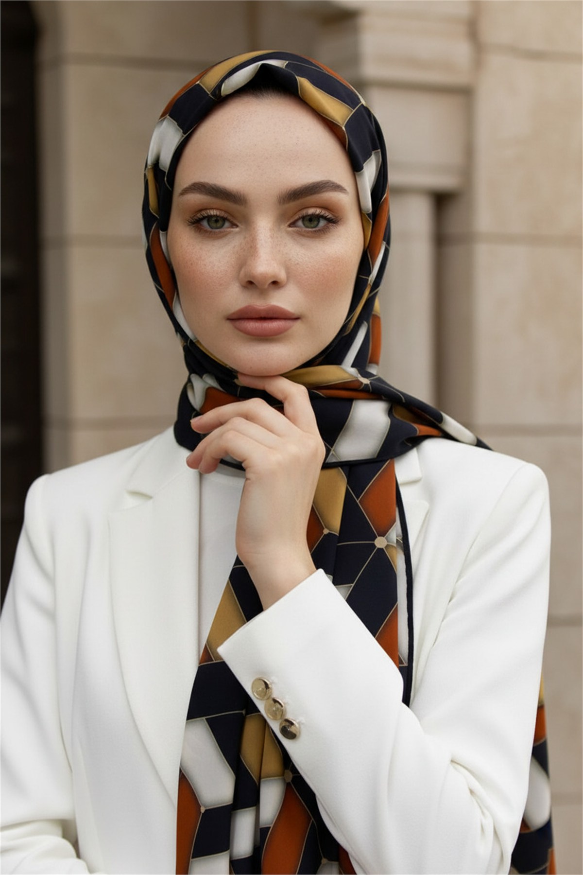 KREP GEOMETRİK DESENLİ GOLD RENKLİ 75X195 KIRIŞMAZ ŞAL