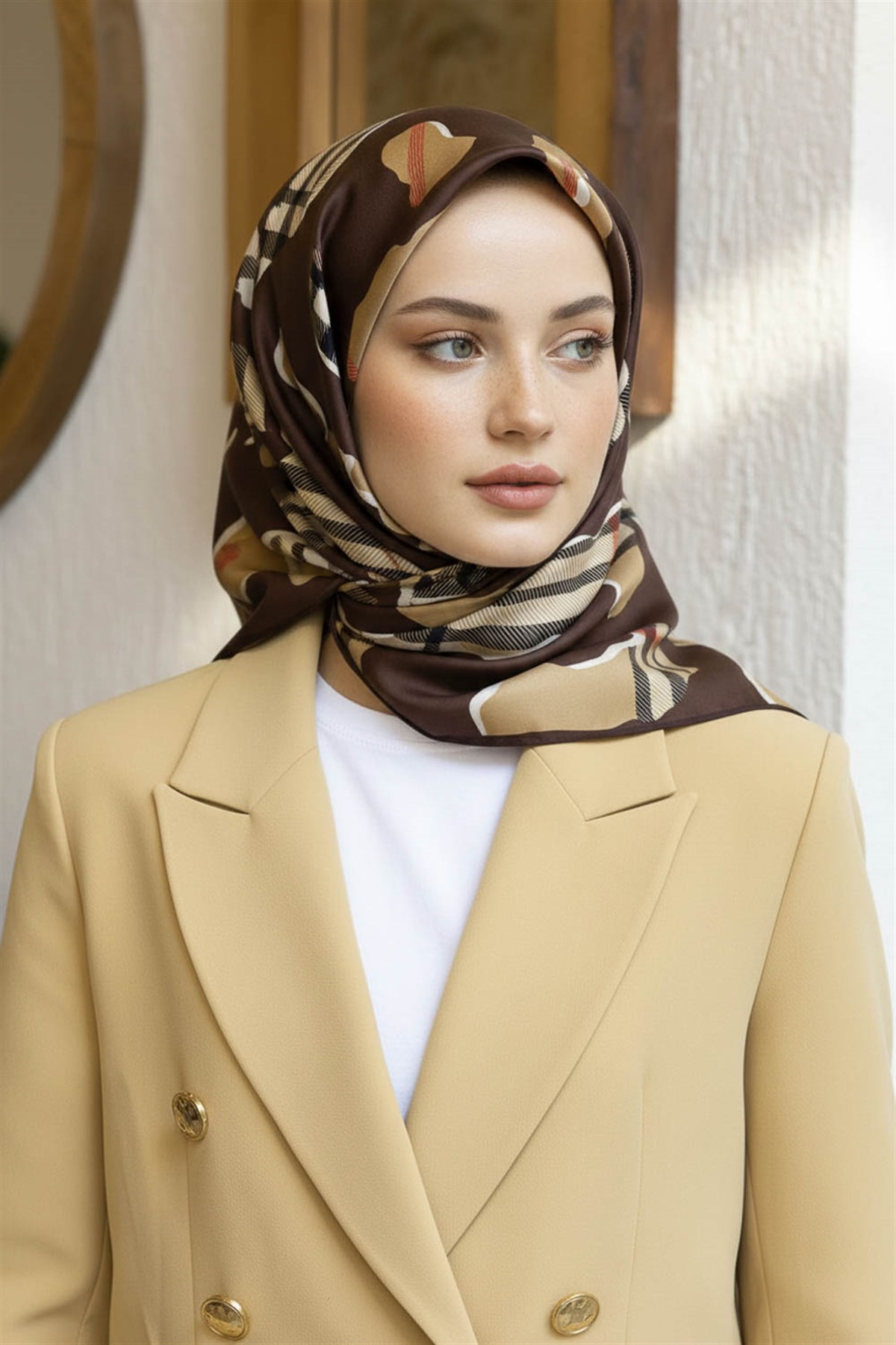%100 Twill İpek Leopar Desenli Kahverengi - Bej Renkli 90x90 Eşarp Dikim Şekli : El Dikişi