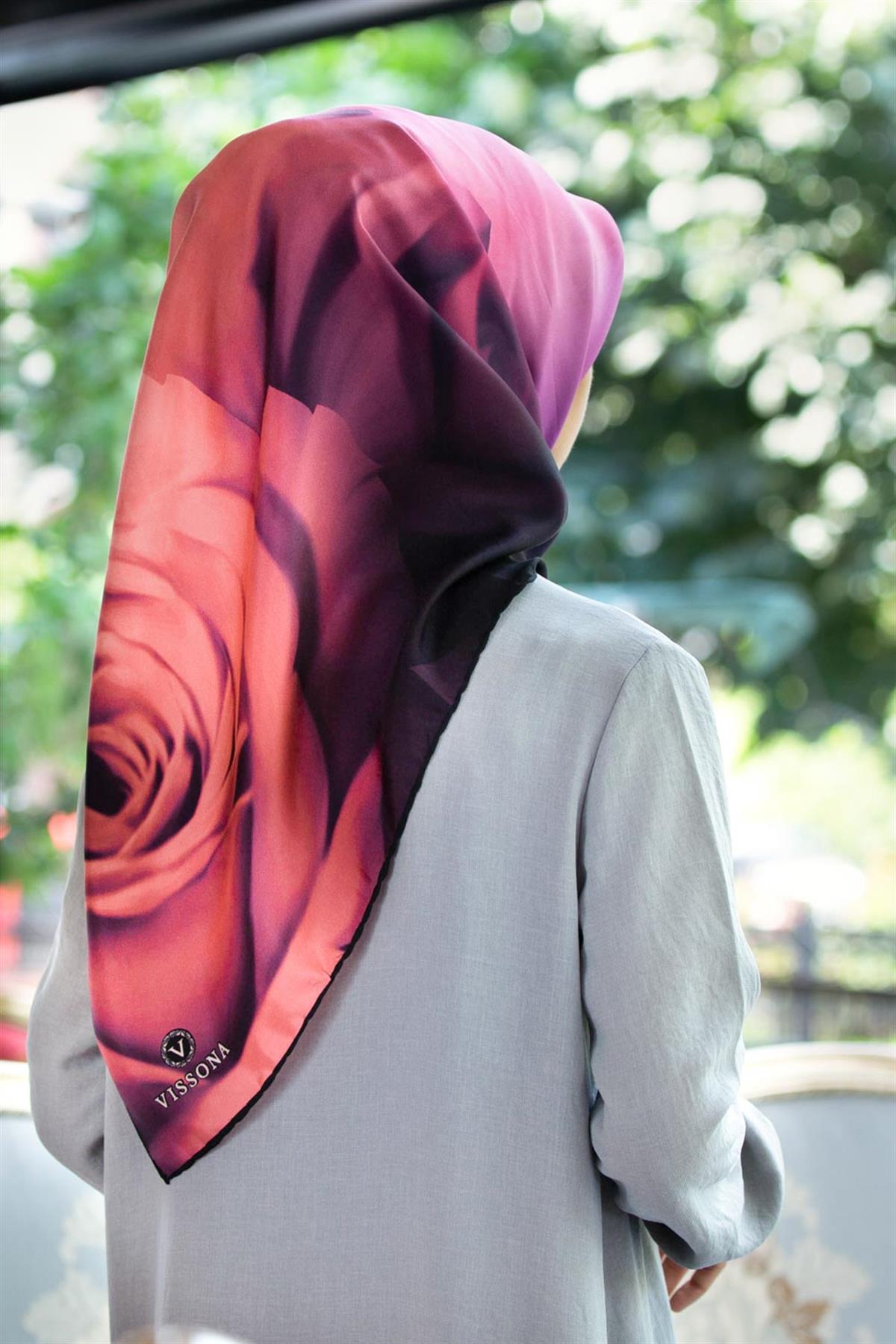 %100 Twill İpek Gül Desenli Lila - Somon Renkli 90x90 Eşarp Dikim Şekli : El Dikişi