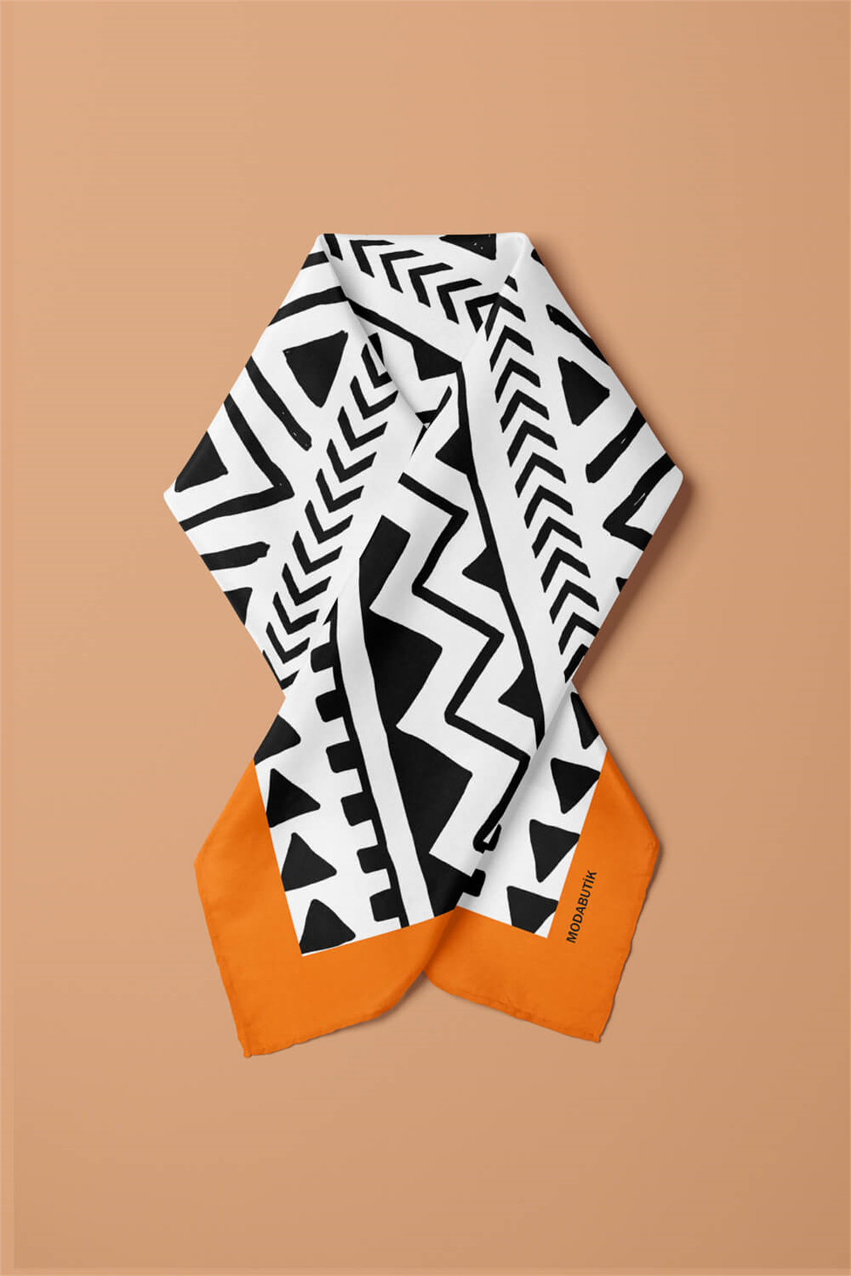 B65 Kadın Egzotik Desenli Bandana 50x50 Siyah Beyaz DG0395-22