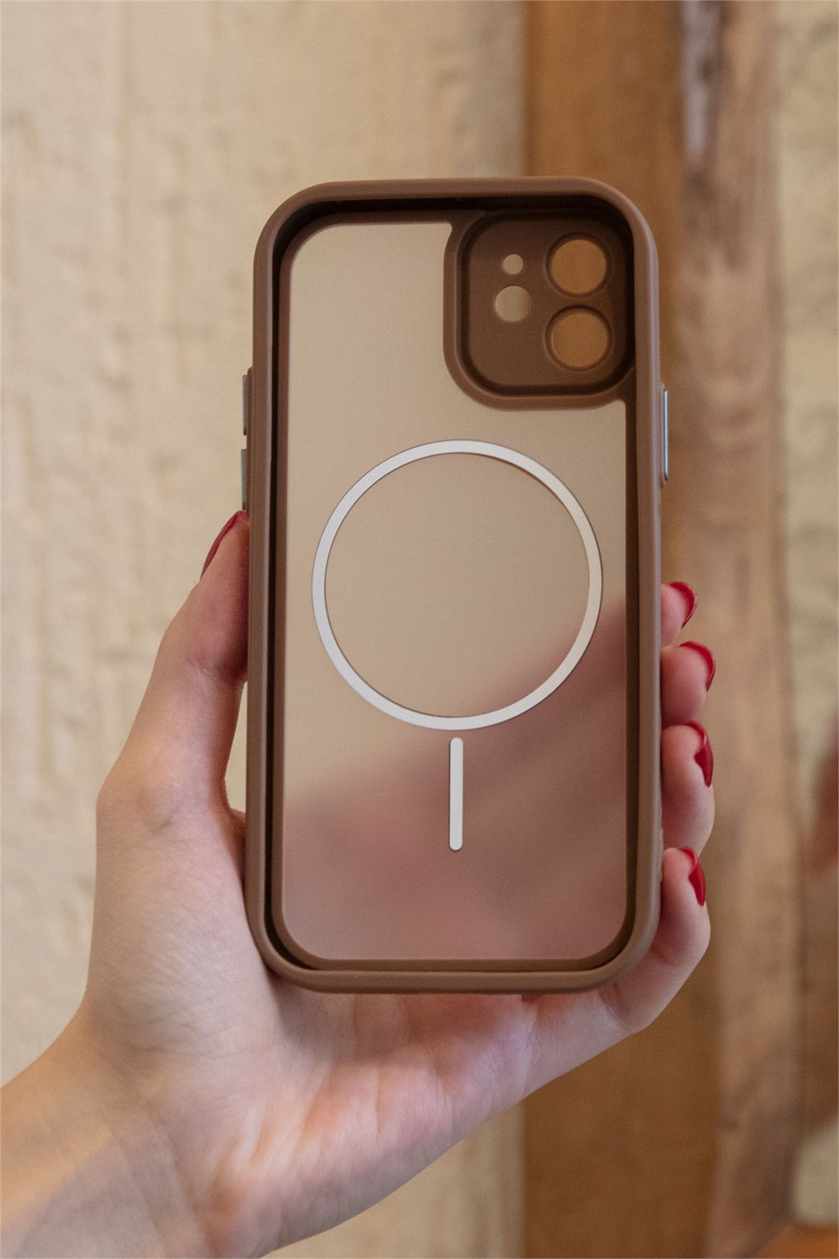 iPhone 12 Kılıf – Kamera Korumalı – MagSafe Uyumlu – Haki Renk – Mat Silikon Telefon Kılıfı