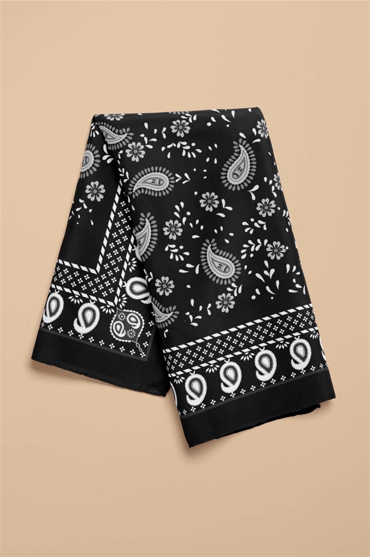 Violla H6 Kadın Siyah Beyaz Şal Desenli 50x50 Bandana HYL DG01367-22