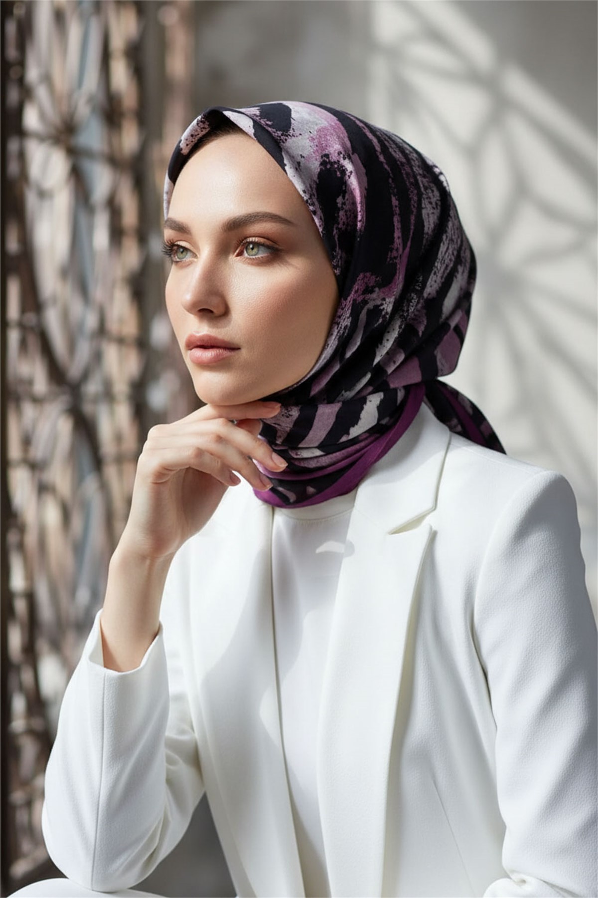 KREP ZEBRA DESENLİ MÜRDÜM - SİYAH RENKLİ 75X195 KIRIŞMAZ ŞAL