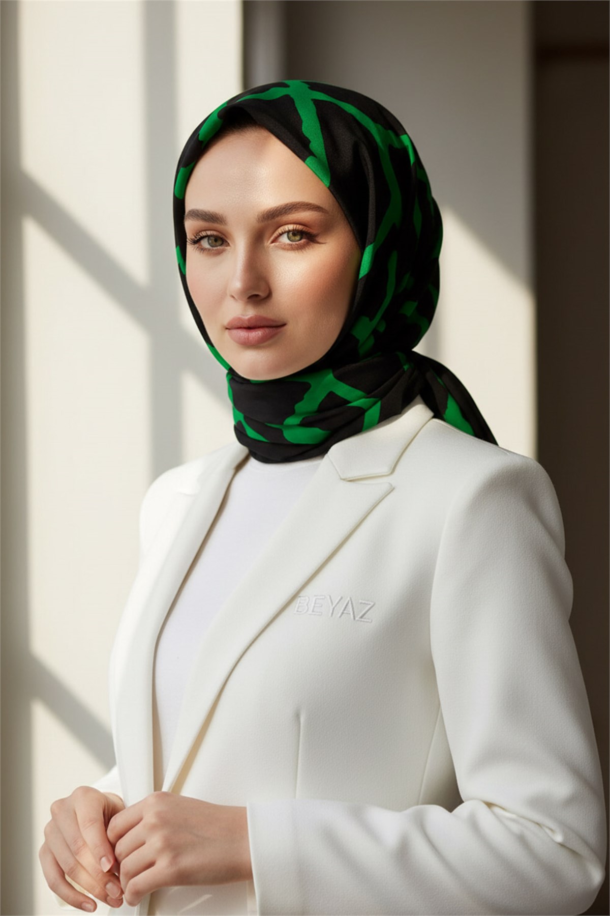 KREP TAŞ DESENLİ SİYAH - ZÜMRÜT YEŞİLİ RENKLİ 75X195 KIRIŞMAZ ŞAL