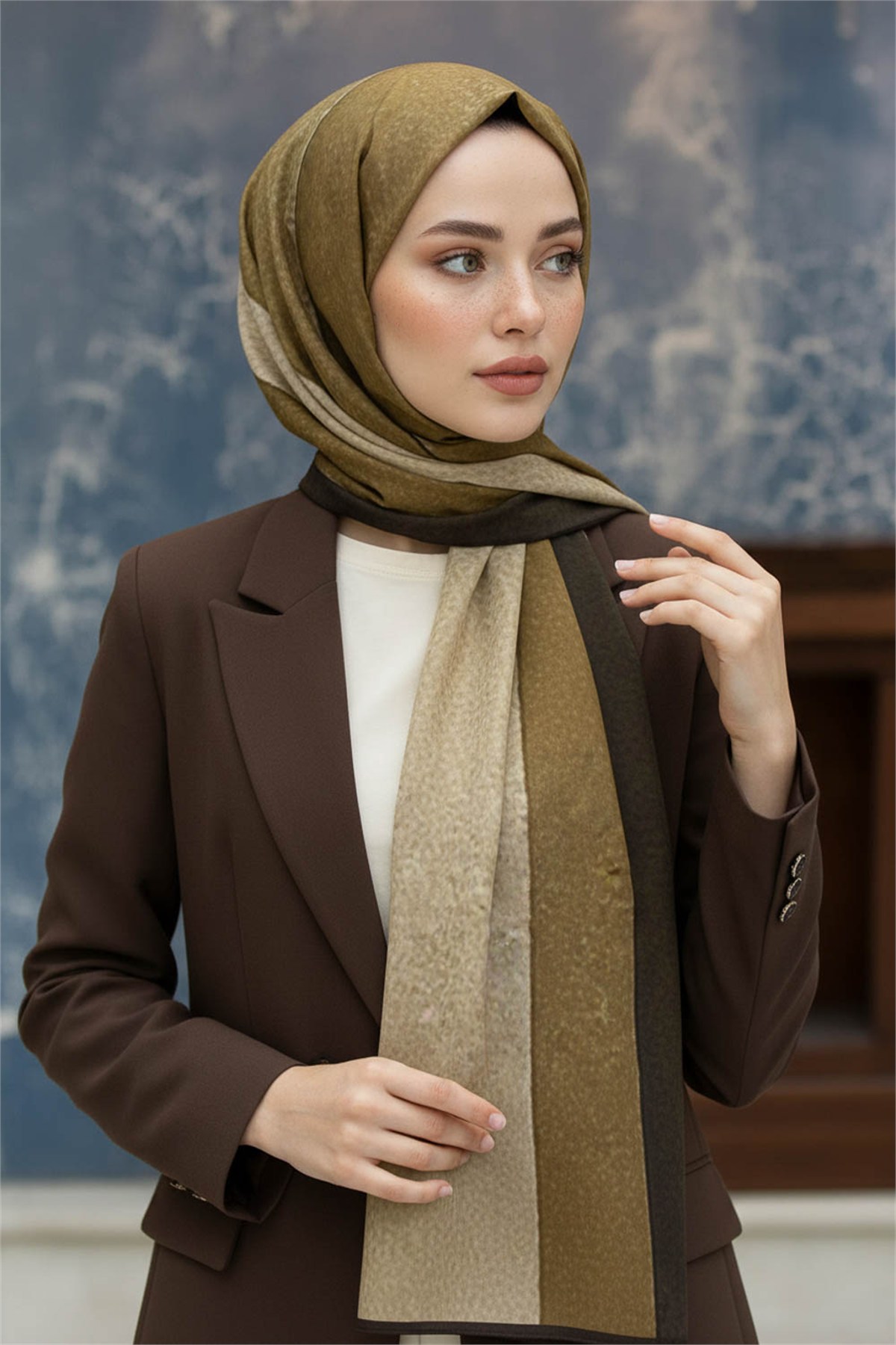 KREP DALGA DESENLİ BEJ RENKLİ 75X195 KIRIŞMAZ ŞAL
