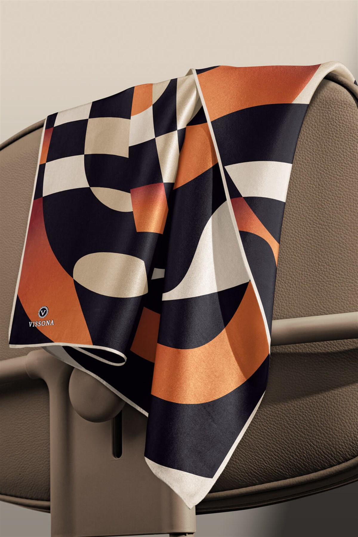 %100 Twill İpek Geometrik Desenli Taba - Bej Renkli 90x90 Eşarp Dikim Şekli : El Dikişi