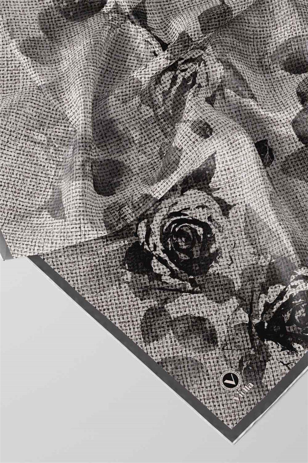 Twill Gül Desenli Gri Renkli 90x90 Eşarp (İpek İçermez) Kenar Dikiş Şekli El Dikişli