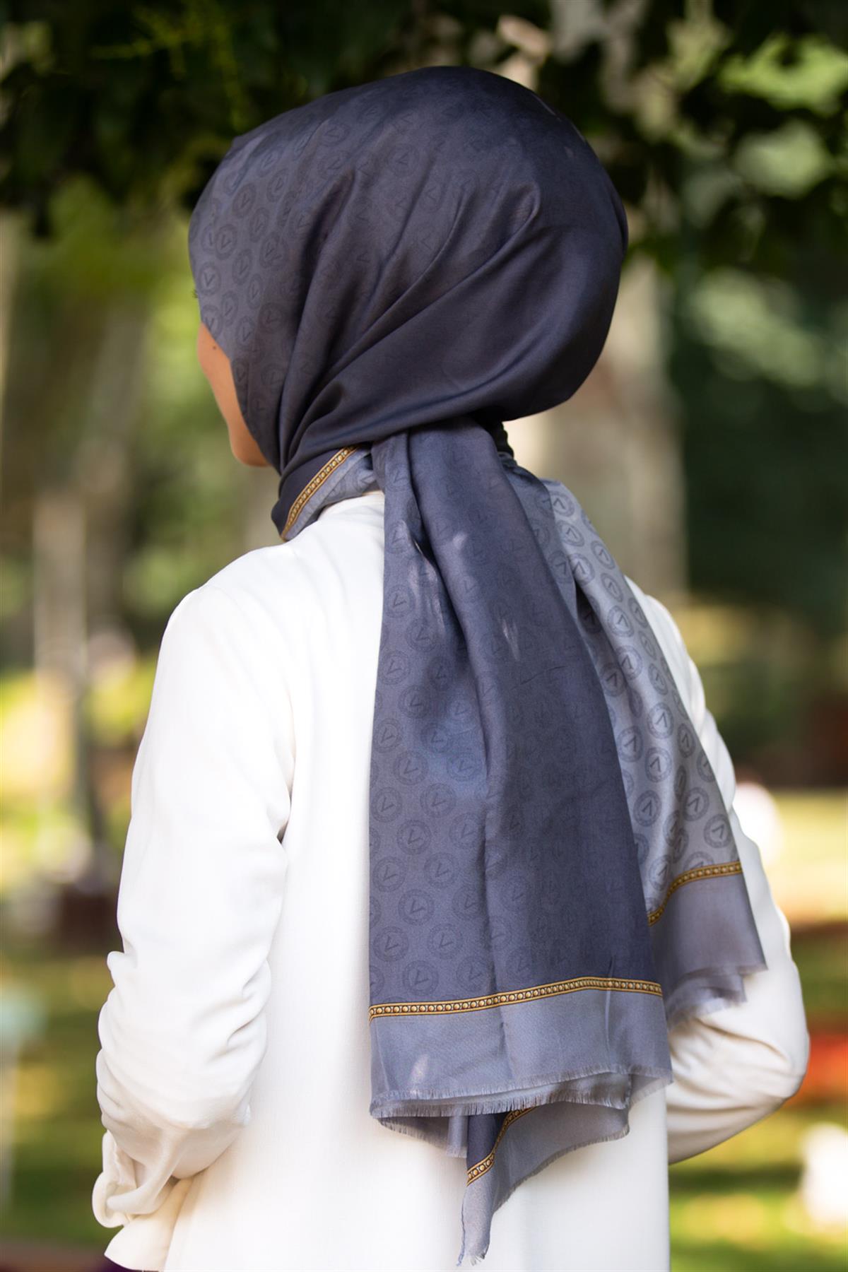 %100 İpek Degradeli Ve Monogram Desenli Gümüş - Gold Renkli 92x210 Şal