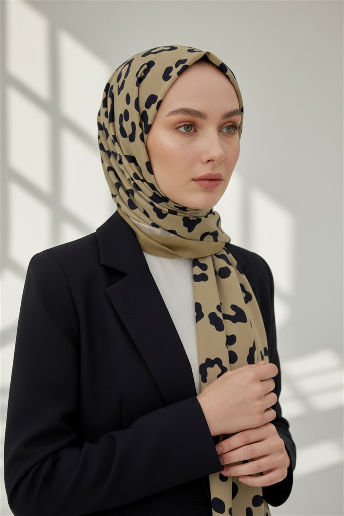 KREP LEOPAR DESENLİ HARDAL RENKLİ 75X195 KIRIŞMAZ ŞAL