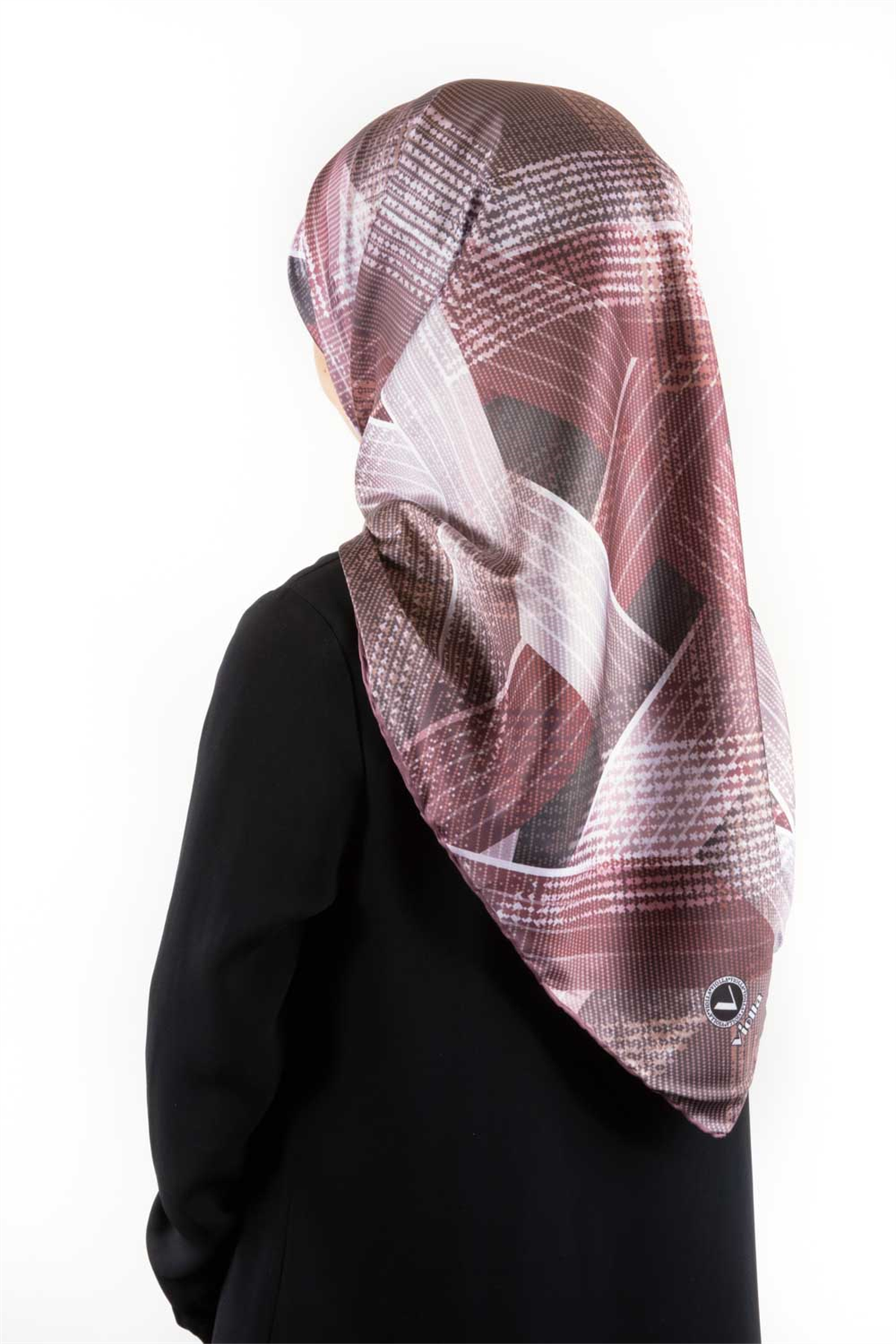 Twill Dokulu Geometrik Desenli Pudra Renkli 90x90 Eşarp (İpek İçermez) Kenar Dikiş Şekli El Dikişli