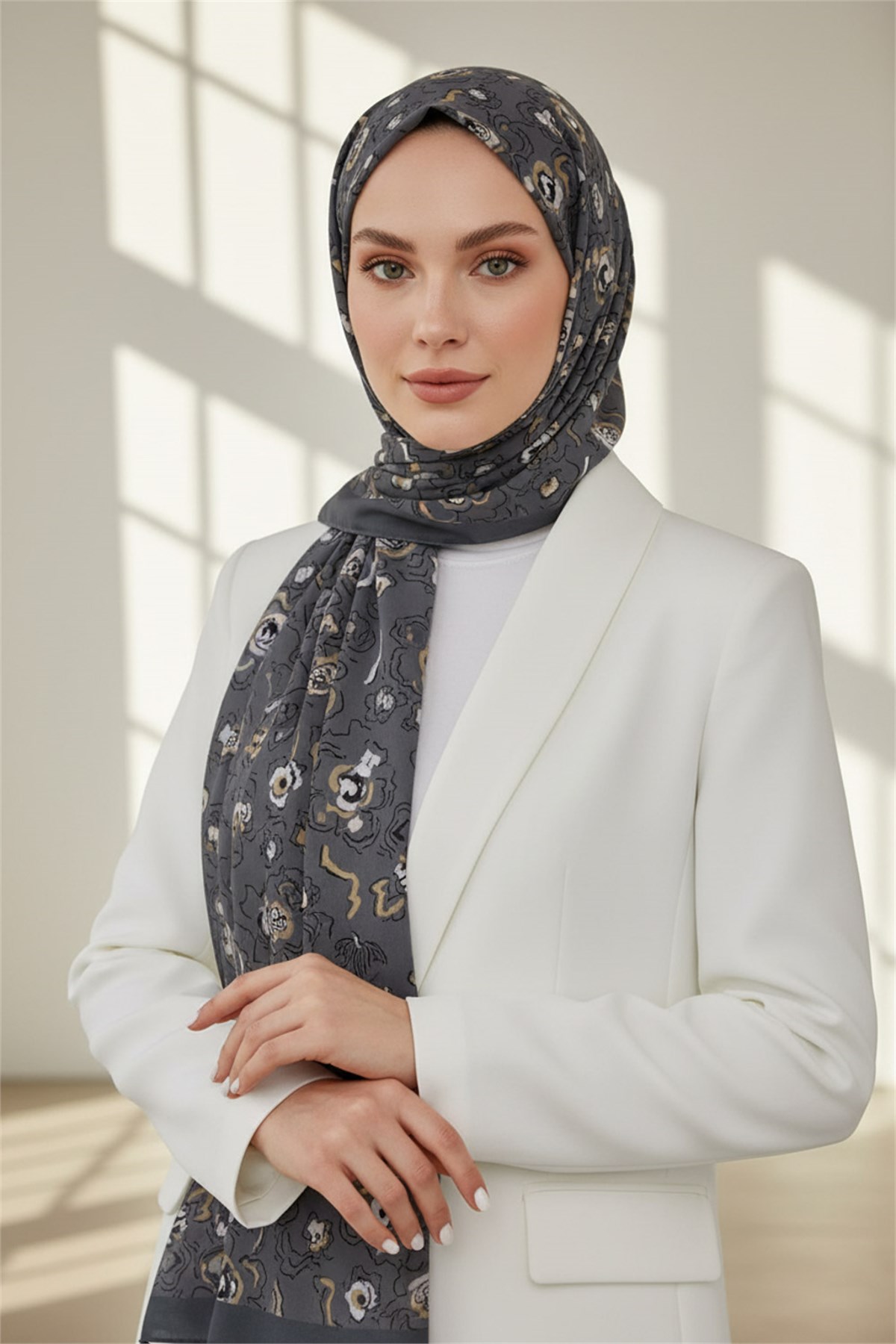 KREP ÇİÇEKLİ FÜME - BEJ RENKLİ 75X195 KIRIŞMAZ ŞAL