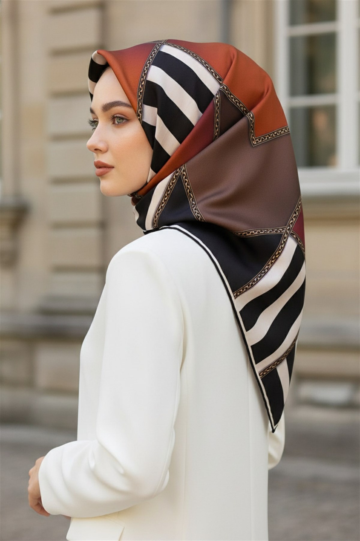 %100 Twill İpek Geometrik Desenli Taba - Vizon Renkli 90x90 Eşarp Dikim Şekli : El Dikişi