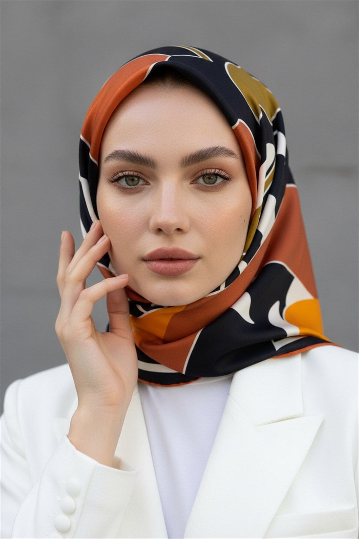 %100 Twill İpek Yaprak Desenli Turuncu - Zümrüt Yeşili Renkli 90x90 Eşarp Dikim Şekli : El Dikişi