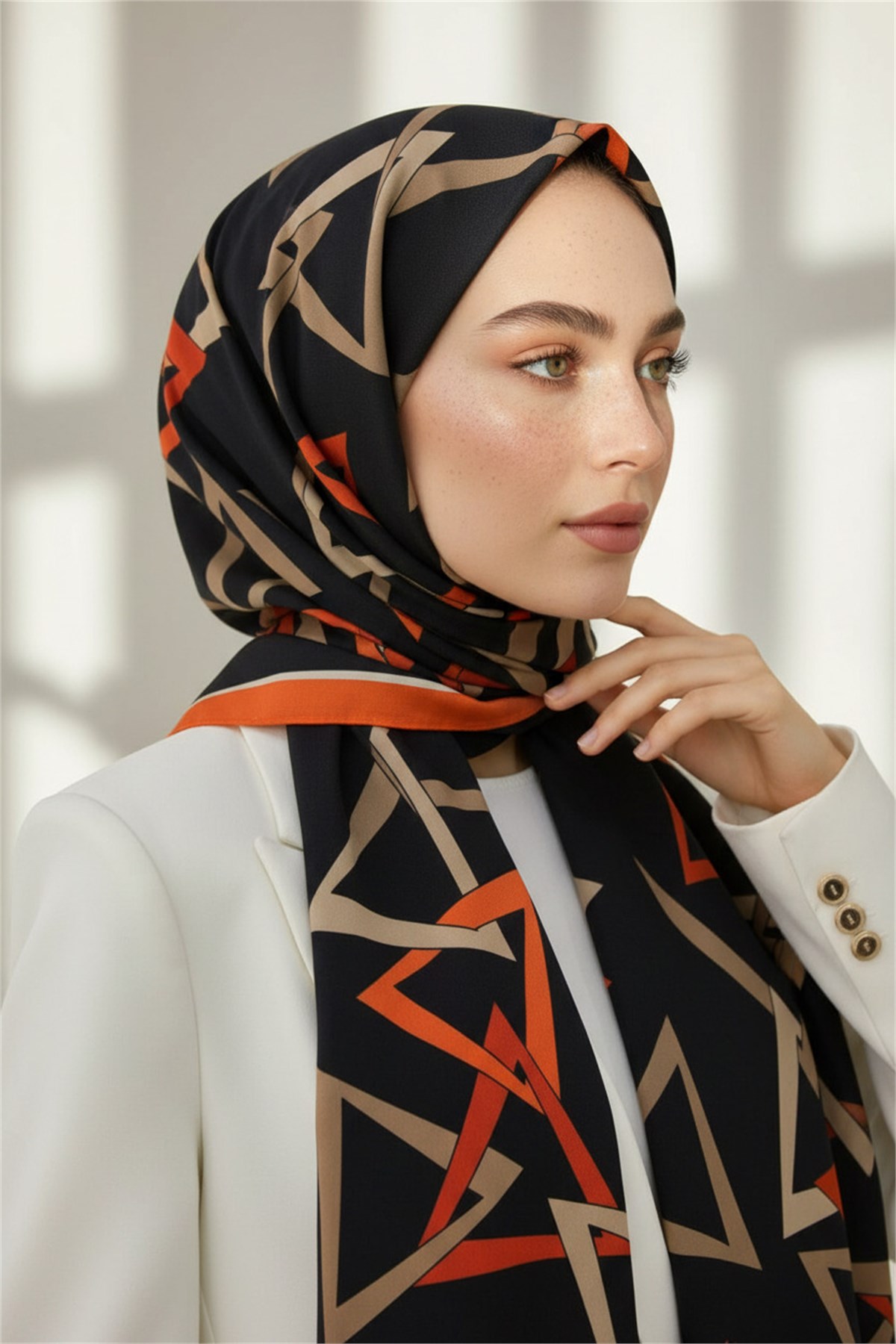 KREP GEOMETRİK DESENLİ TURUNCU RENKLİ 75X195 KIRIŞMAZ ŞAL