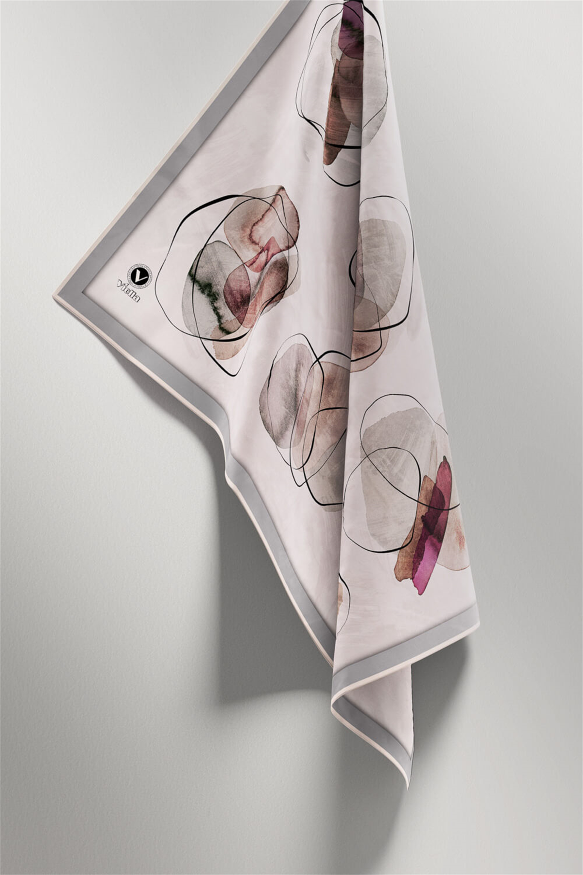 Twill Sulu Boya Geometrik Desenli Gri Renkli 90x90 Eşarp (İpek İçermez) Kenar Dikiş Şekli El Dikişli