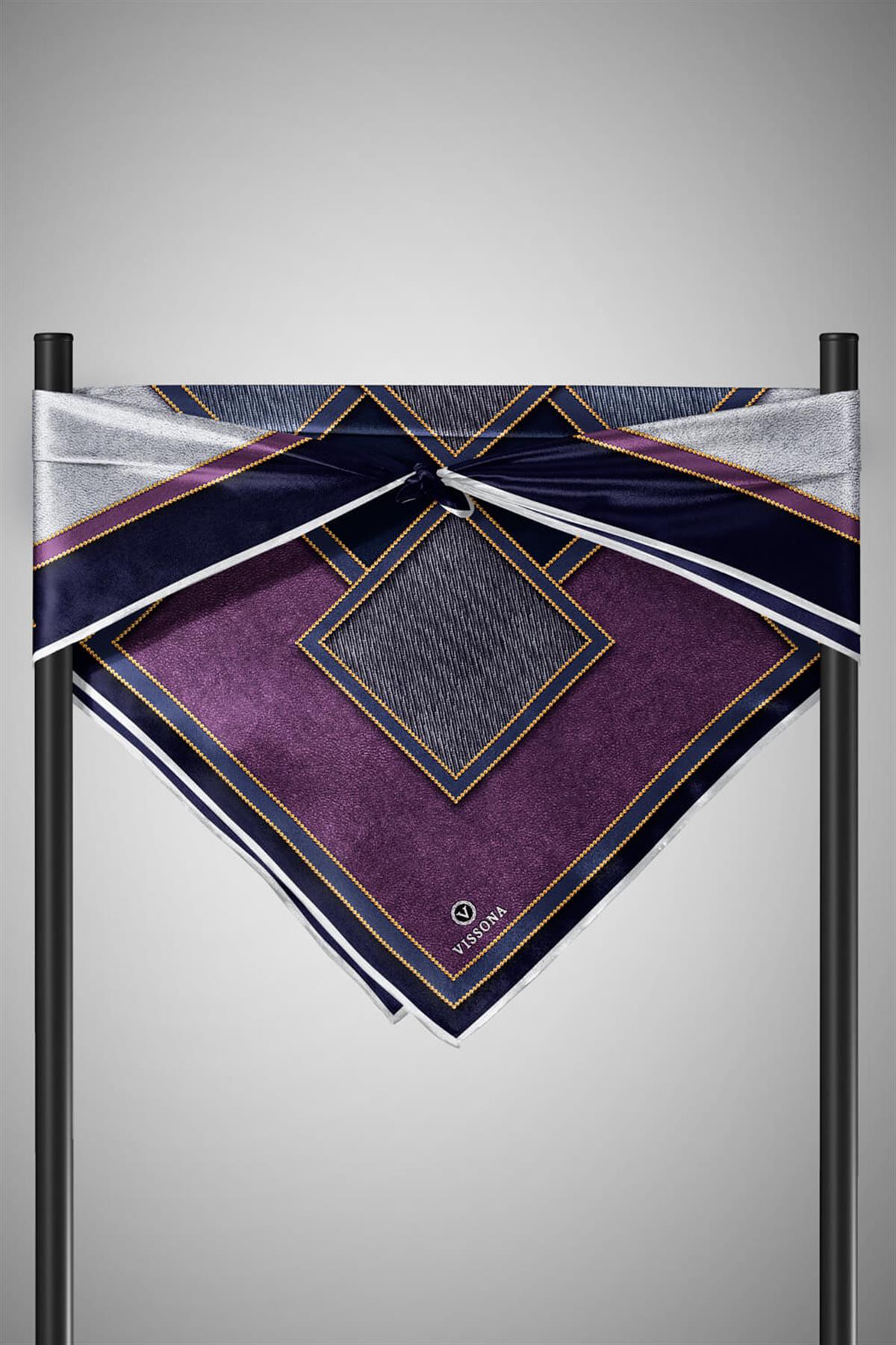 100% Twill İpek Gold Detaylı Kare Desenli Lacivert - Mürdüm Renkli 90x90 Dikim Şekli : El Dikişi