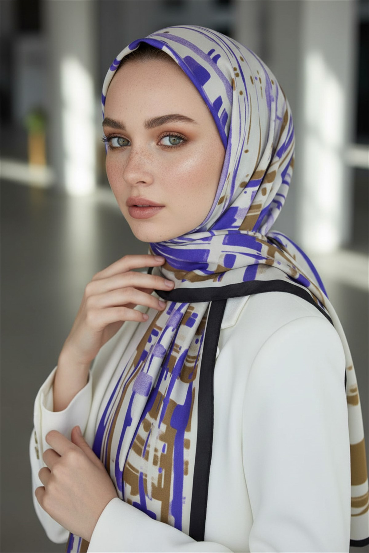 KREP GEOMETRIK DESENLİ SAKS RENKLİ 75X195 KIRIŞMAZ ŞAL