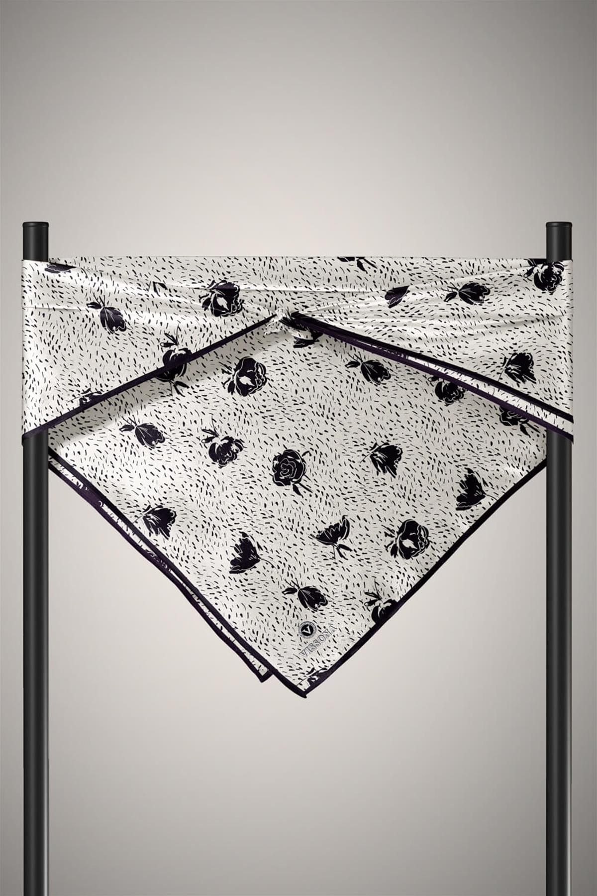 %100 Twill İpek Çıtır Çiçek Desenli Krem - Siyah Renkli 90x90 Eşarp Dikim Şekli : El Dikişi