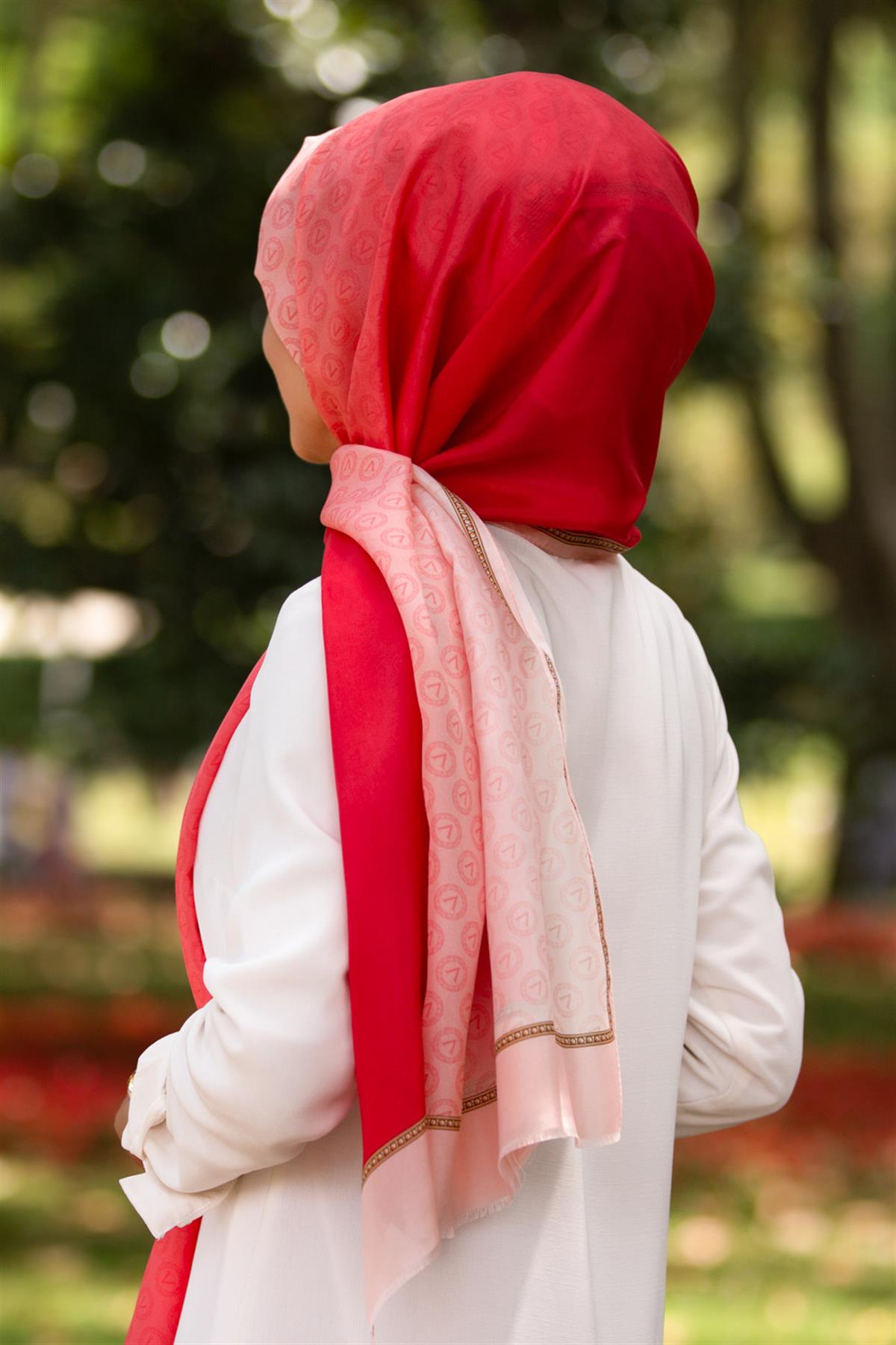 %100 İpek Degradeli Ve Monogram Desenli Pudra - Gold Renkli 92x210 Şal