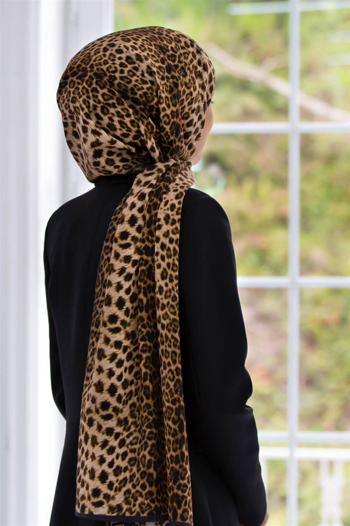 LÜKS MEDİNE BAROK BARDÜRLÜ LEOPAR DESENLİ HARDAL - SİYAH RENKLİ 75X195 KIRIŞMAZ ŞAL MOSS KREP DİKİŞ TİPİ İTALYAN DİKİŞLİ