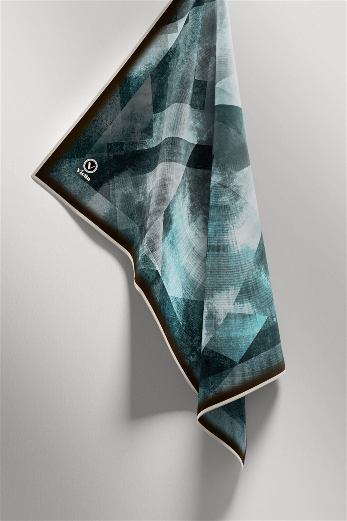 Twill Batik Desenli Petrol Yeşili Renkli 90x90 Eşarp (İpek İçermez) Dikim Şekli : El Dikişi