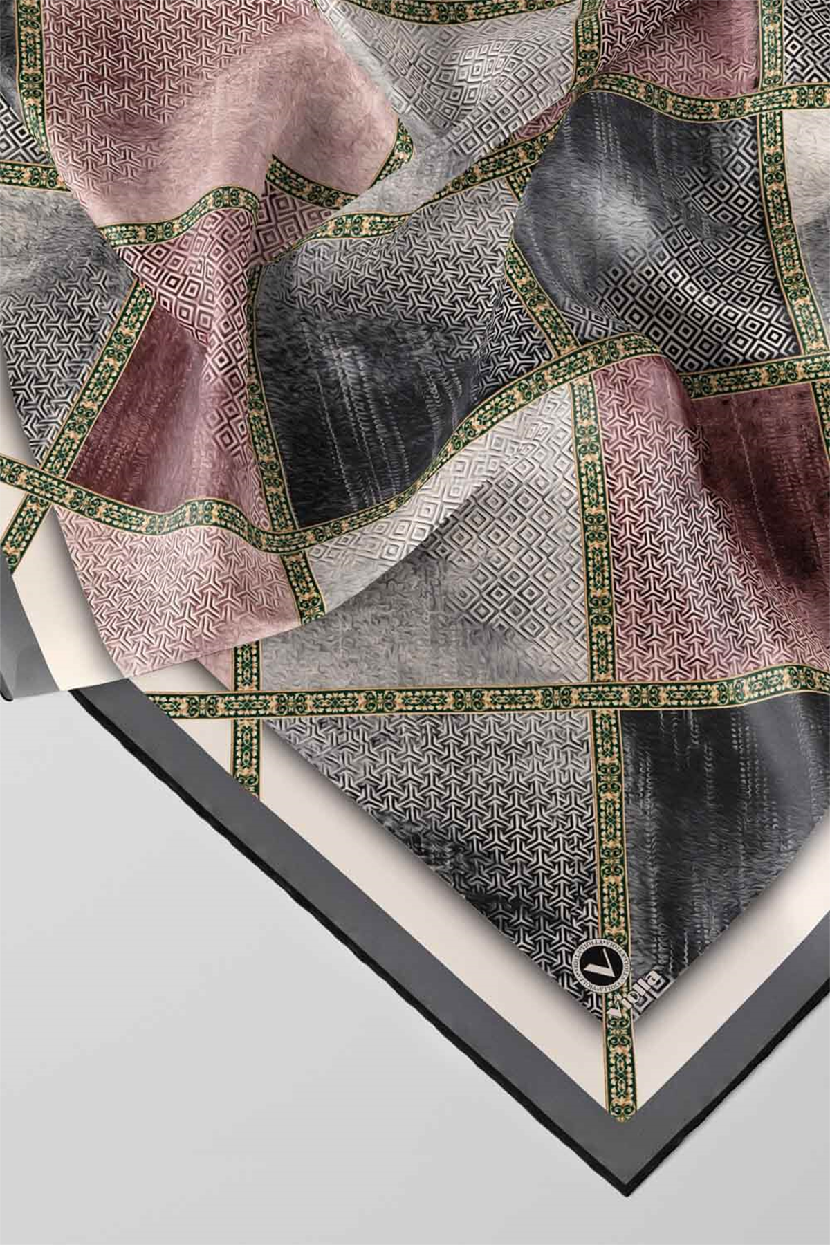 Twill Geometrik Desenli Pudra Renkli 90x90 Eşarp (İpek İçermez) Kenar Dikiş Şekli El Dikişli