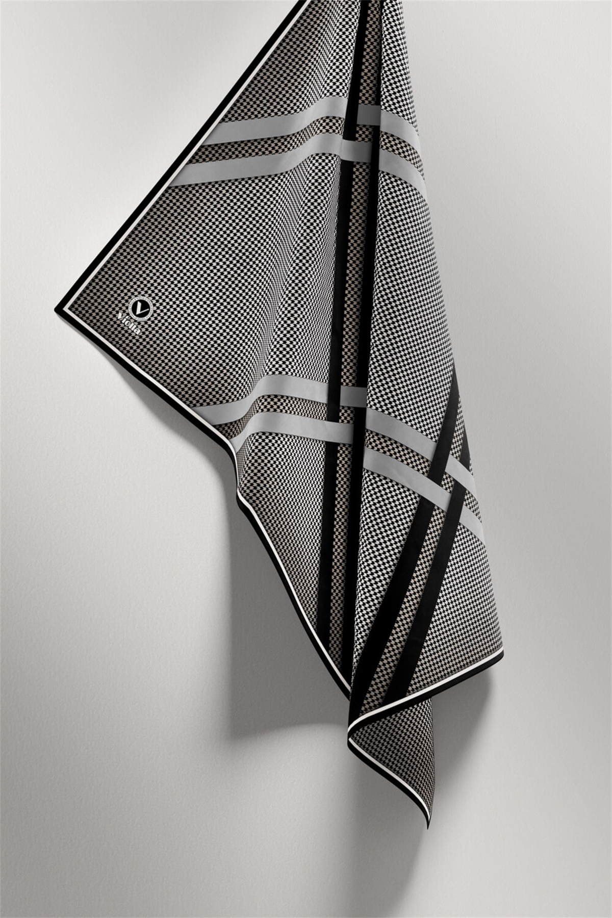 Twill Çizgili Pötikareli Çizgili Desenli Siyah - Gri Renkli 90x90 Eşarp (İpek İçermez)