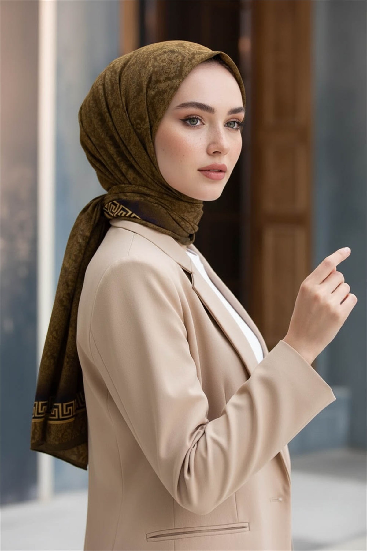 KREP GOLD DETAYLI BAROK DESENLİ KAHVERENGİ RENKLİ 75X195 KIRIŞMAZ ŞAL