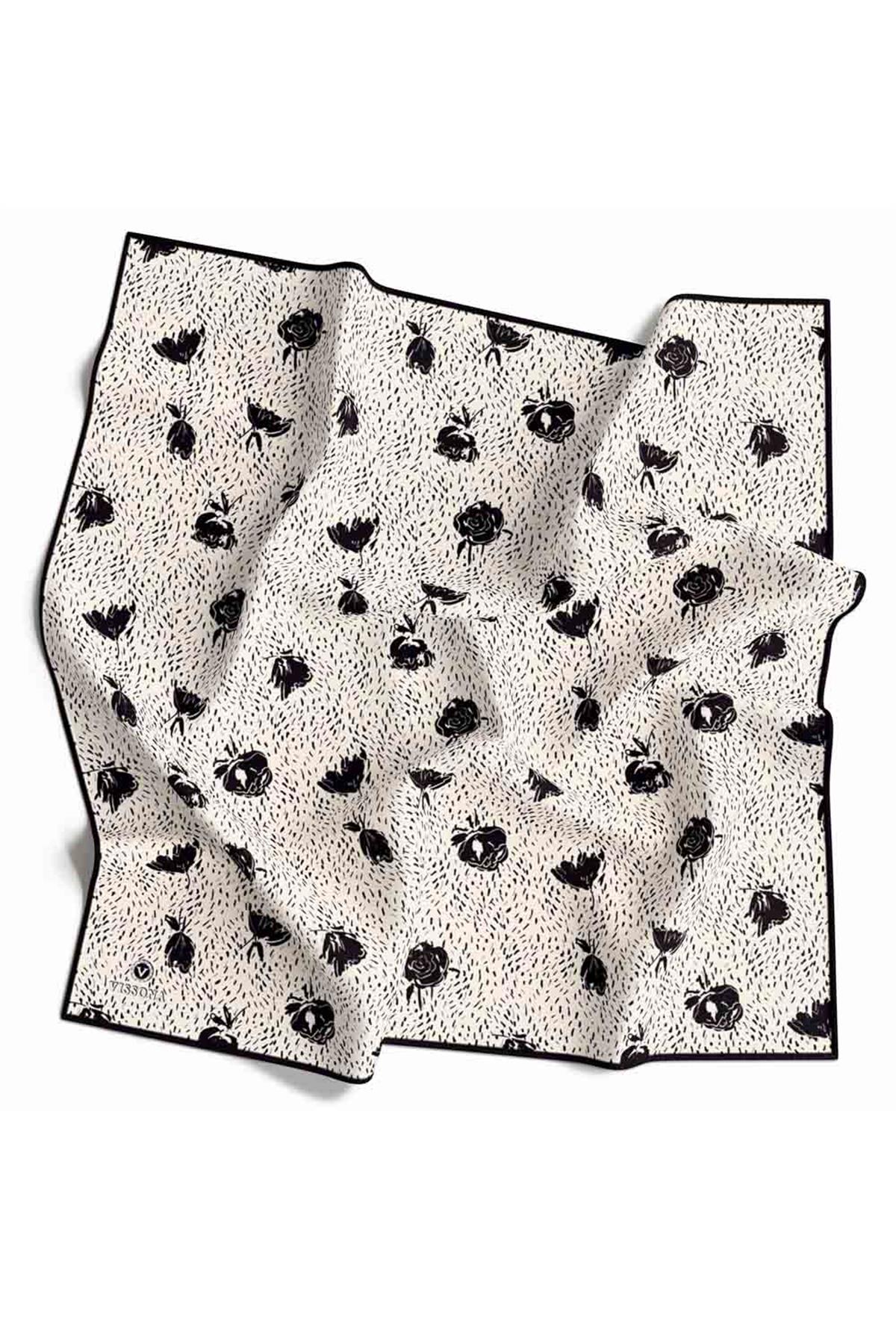 %100 Twill İpek Çıtır Çiçek Desenli Krem - Siyah Renkli 90x90 Eşarp Dikim Şekli : El Dikişi
