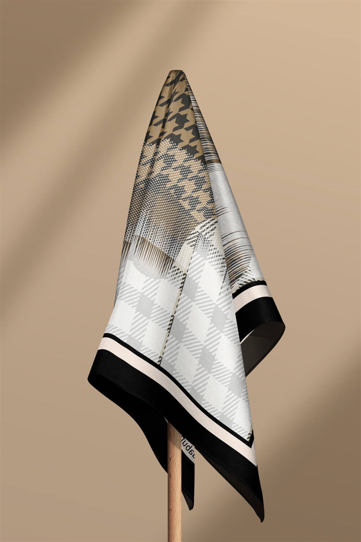 Violla G21 GEOMETRIC BANDANA