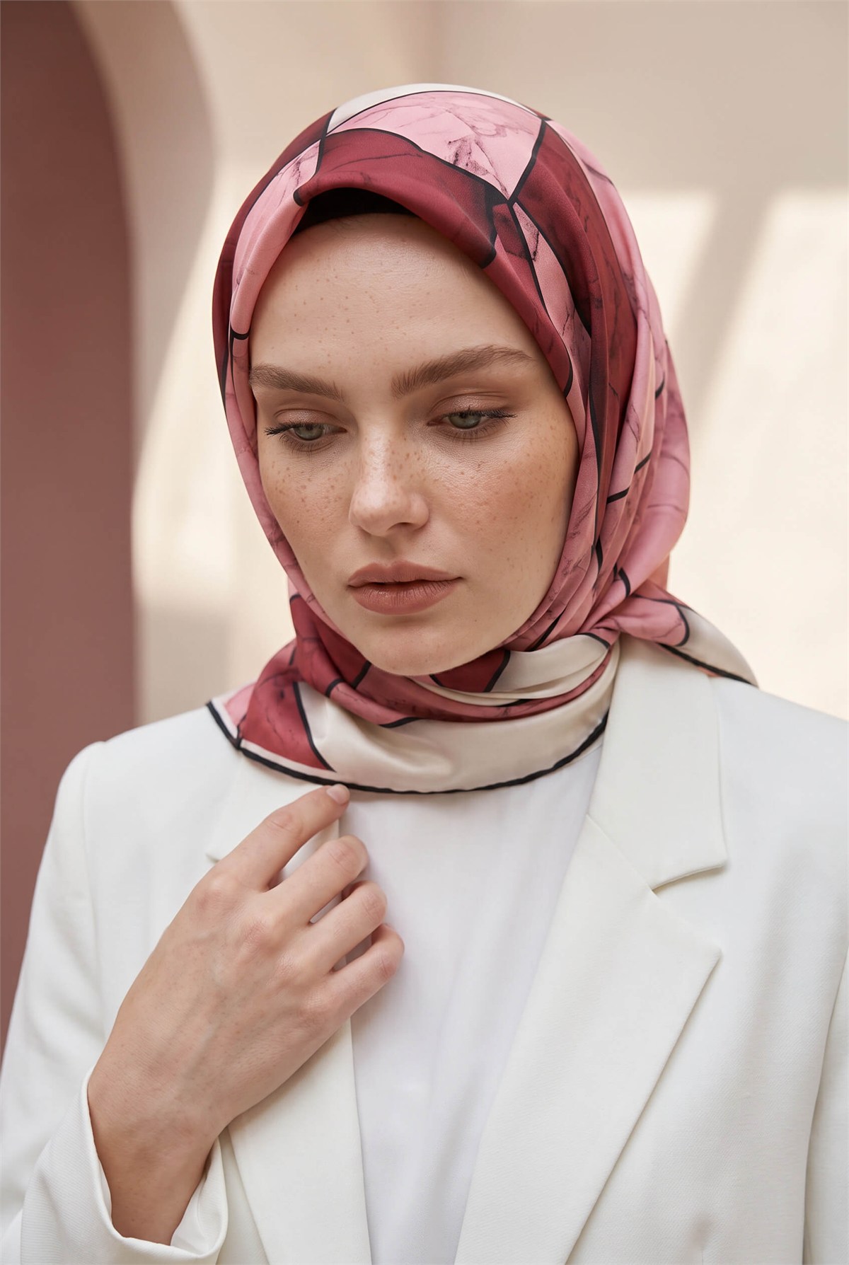 Rayon Mermer Desenli Pudra - Gül Kurusu Renkli 90x90 Eşarp (İpek İçermez) Kenar Dikiş Şekli El Dikişli