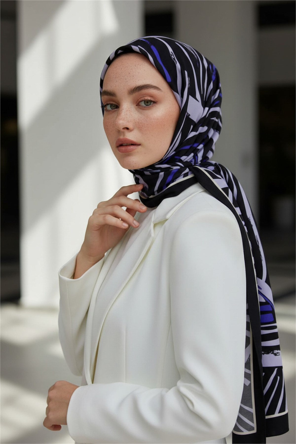 KREP ÇİZGİ DESENLİ İNDİGO RENKLİ 75X195 KIRIŞMAZ ŞAL