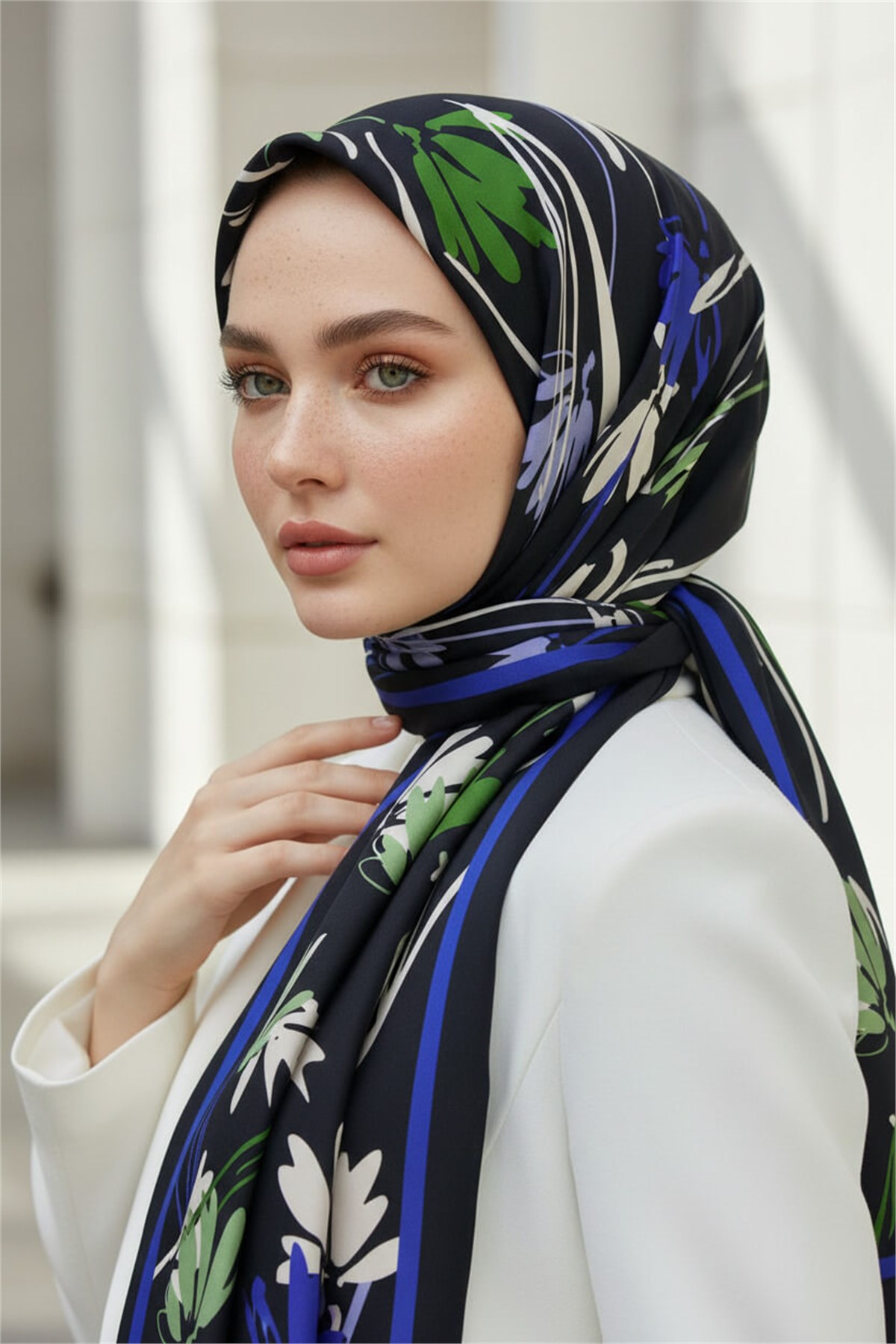 KREP ÇİÇEK DESENLİ SAKS RENKLİ 75X195 KIRIŞMAZ ŞAL