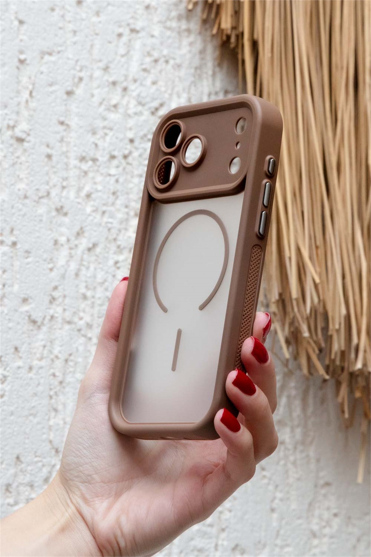 iPhone 17 Pro Kılıf – Kamera Korumalı – MagSafe Uyumlu – Haki Renk – Mat Silikon Telefon Kılıfı