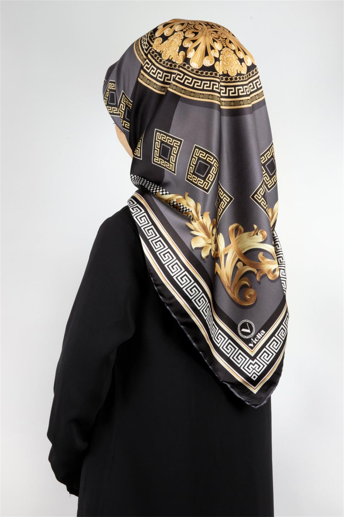 Twill Barok Desenli Gri Renkli 90x90 Eşarp (İpek İçermez) Kenar Dikiş Şekli El Dikişli