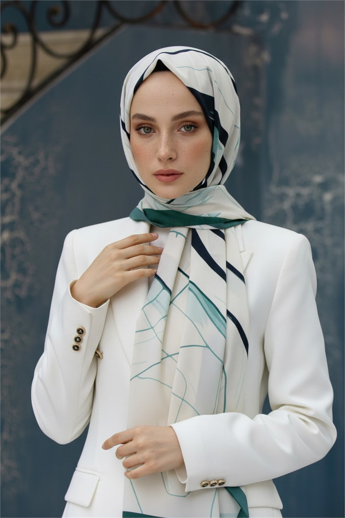 KREP ÇİZGİ DESENLİ PETROL YEŞİLİ RENKLİ 75X195 KIRIŞMAZ ŞAL