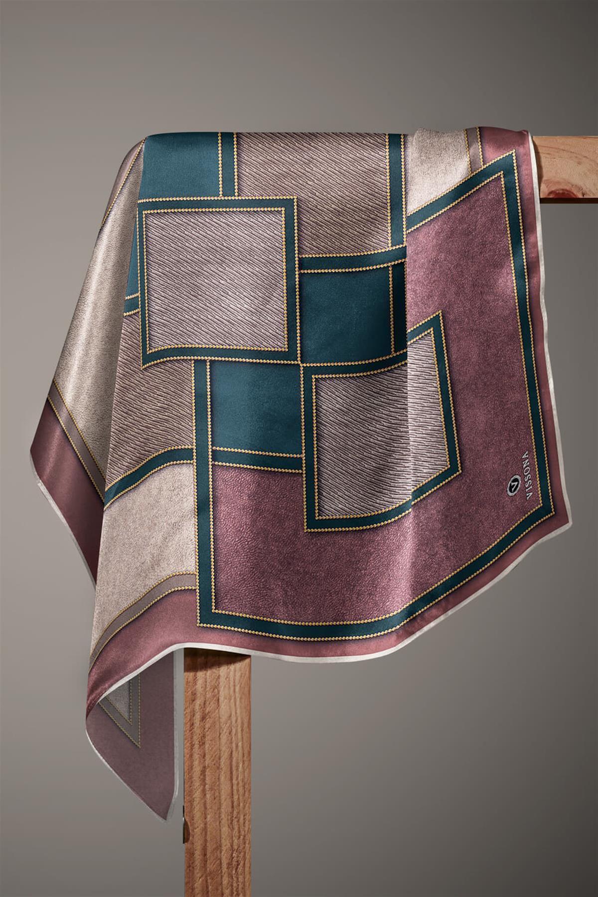 100% Twill İpek Gold Detaylı Kare Desenli Gül Kurusu - Petrol Yeşili Renkli 90x90 Dikim Şekli : El Dikişi