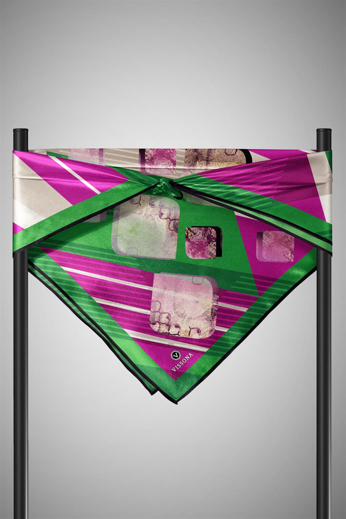 %100 Twill İpek Geometrik Desenli Zümrüt Yeşili - Fuşya Renkli 90x90 Eşarp Dikim Şekli : El Dikişi