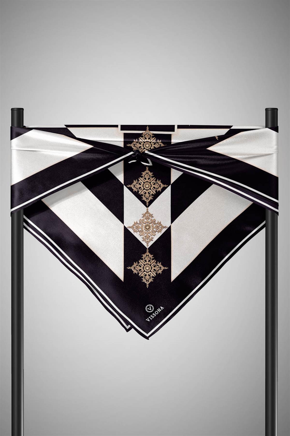 %100 Twill İpek Geometrik ve Barok Desenli Siyah - Krem Renkli 90x90 Eşarp Dikim Şekli : El Dikişi