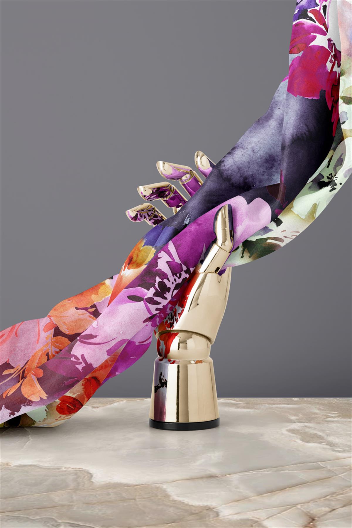 %100 Twill İpek Çiçek  Desenli Krem - Turuncu Renkli 90x90 Eşarp Dikim Şekli : El Dikişi